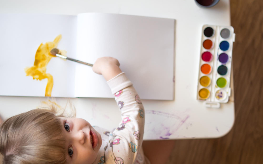 Peinture au doigt bébé